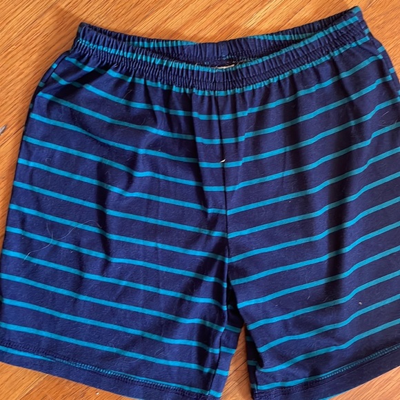 Boys Pjs/Short Set Size 5T - Picture 2 of 7